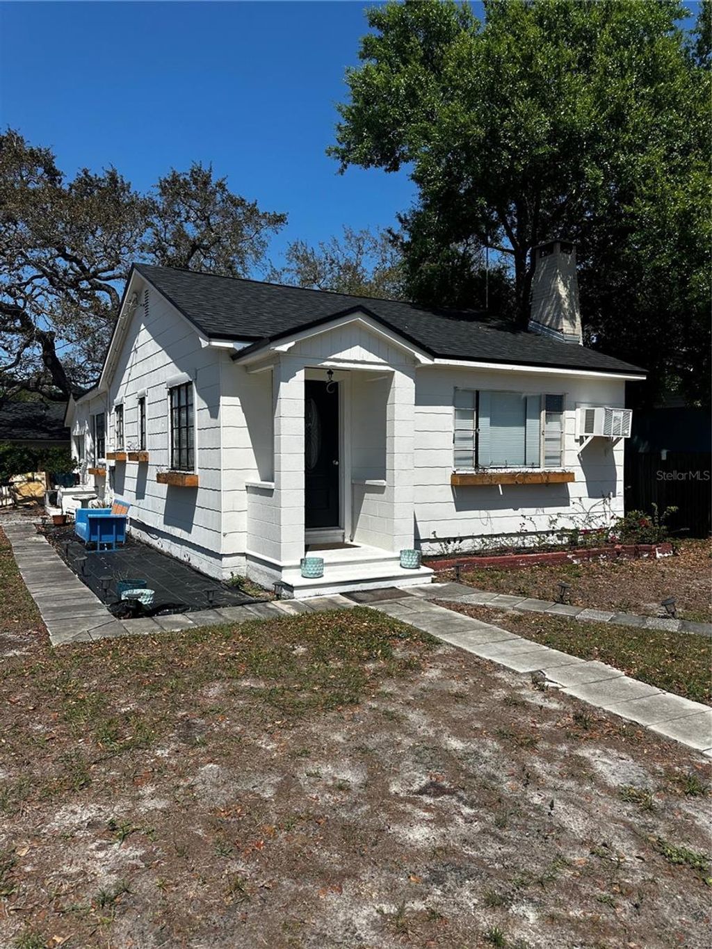 Photo of 491 31st Avenue N, St Petersburg, FL 33704 (MLS # TB8490541)