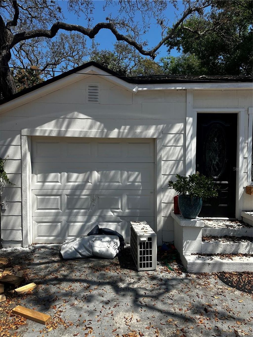 Photo of 491 31st Avenue N, St Petersburg, FL 33704 (MLS # TB8490541)