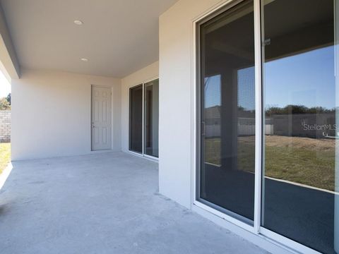 A home in LAKE ALFRED