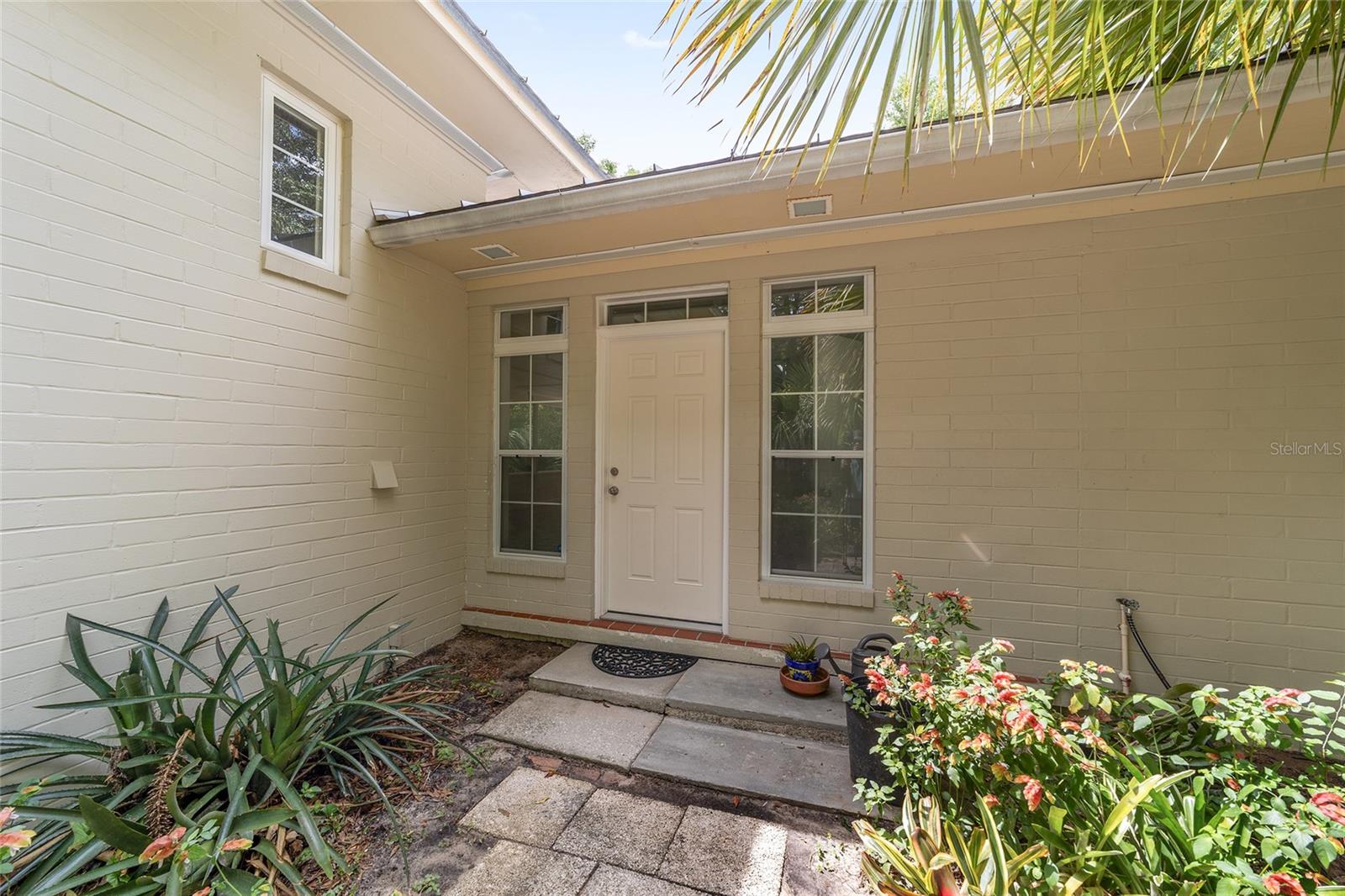 1711 NW 10TH AVENUE