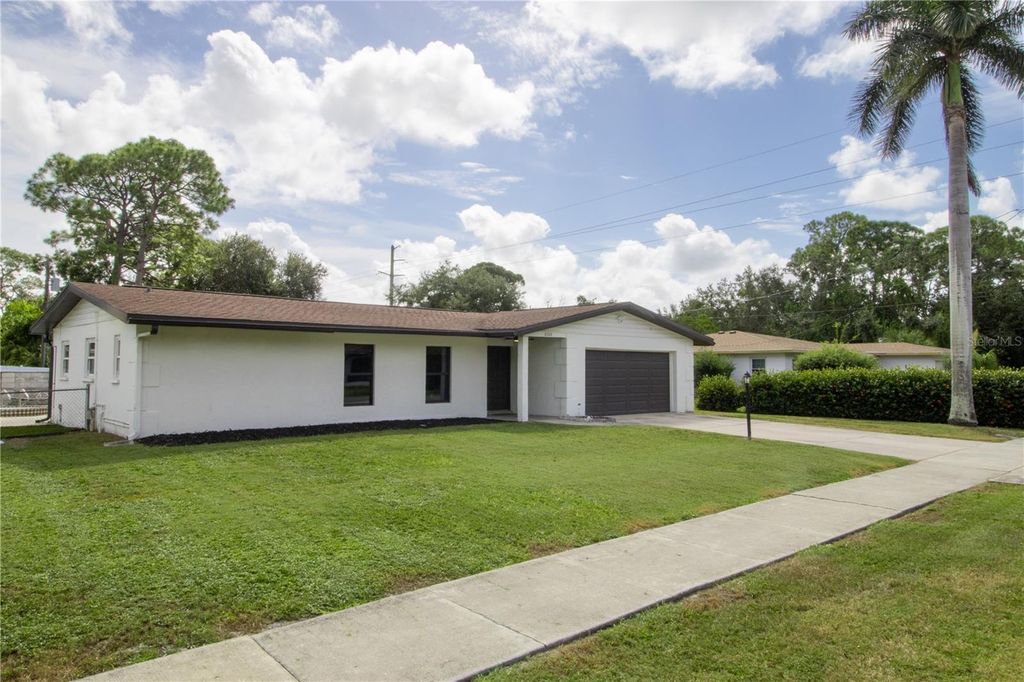 Photo of 2320 N Euclid Avenue, Sarasota, FL 34234 (MLS # A4667448)