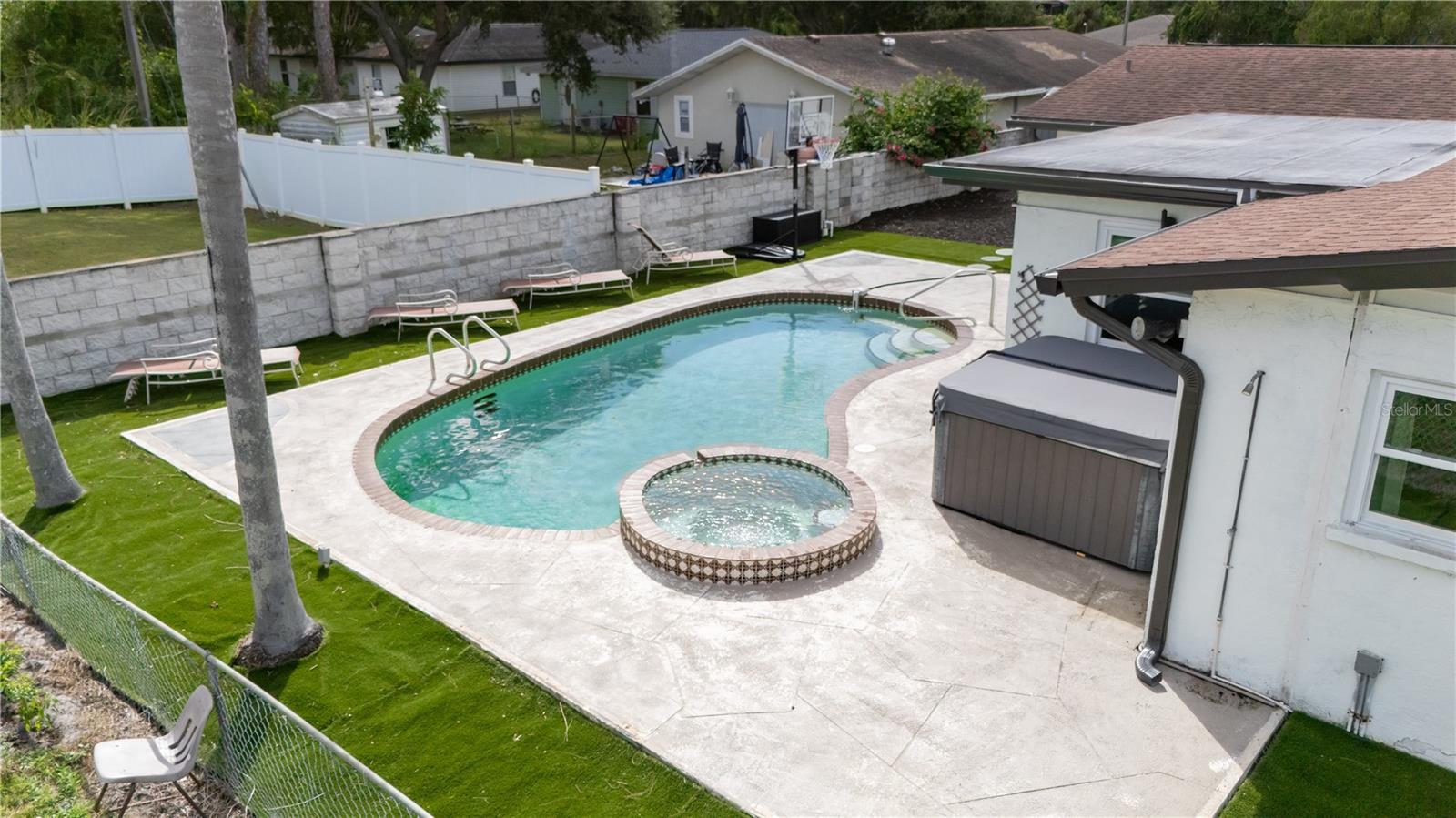 LENRAY HEIGHTS - Residential