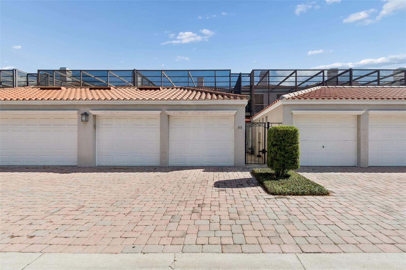 ADESTE A CONDO - Residential