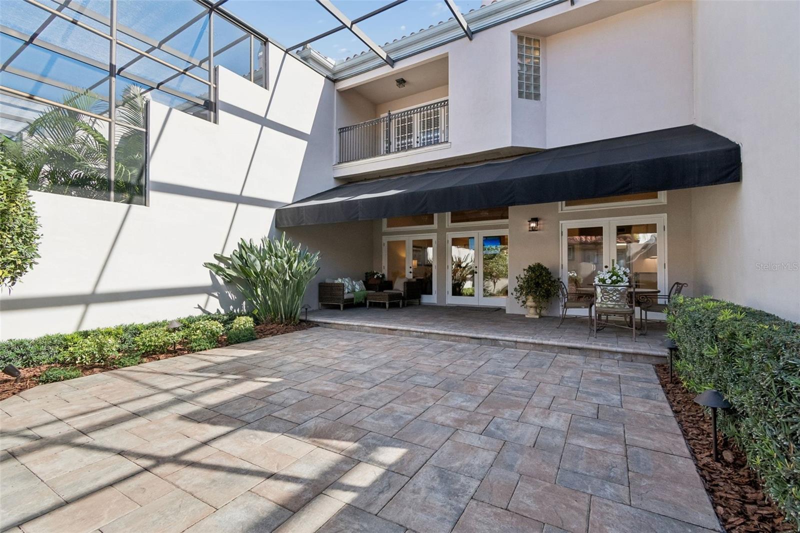 ADESTE A CONDO - Residential