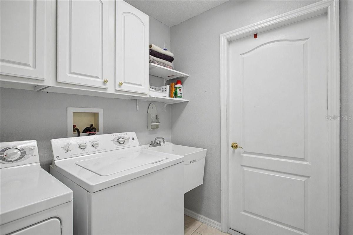 TAMPA PALMS AREA 4 PRCL 11 U - Residential