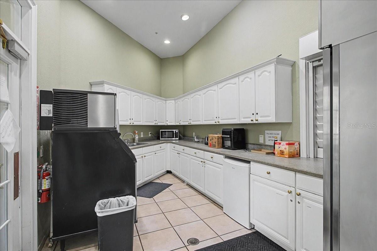 TAMPA PALMS AREA 4 PRCL 11 U - Residential