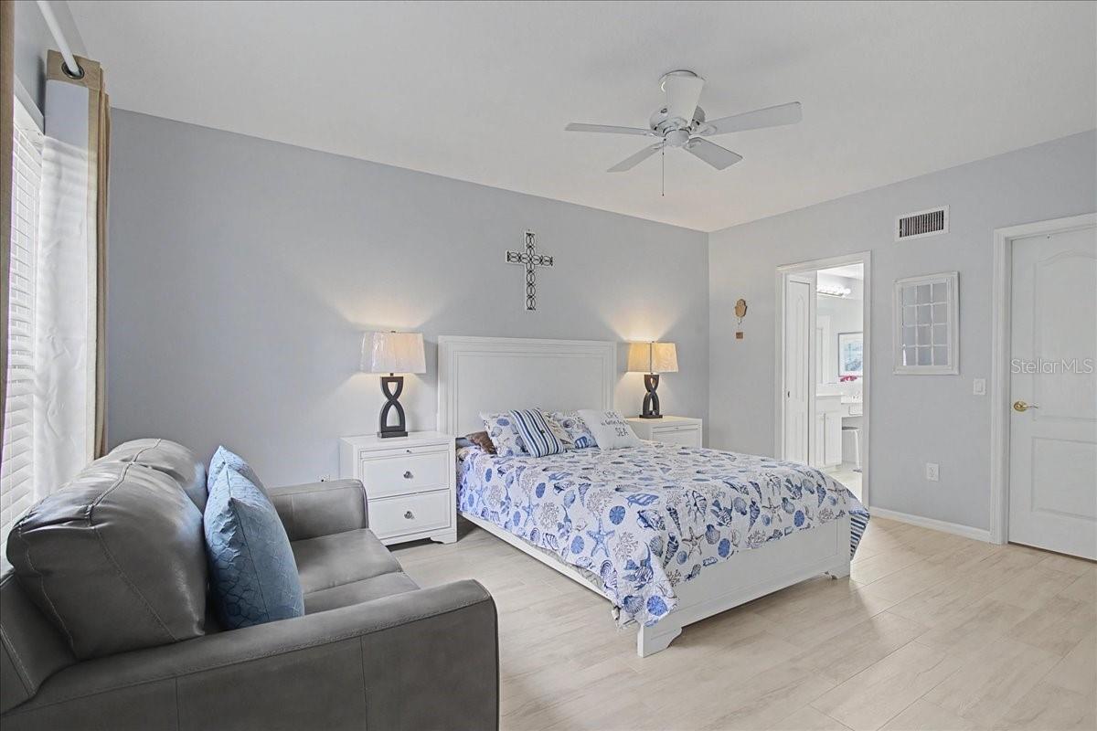 TAMPA PALMS AREA 4 PRCL 11 U - Residential