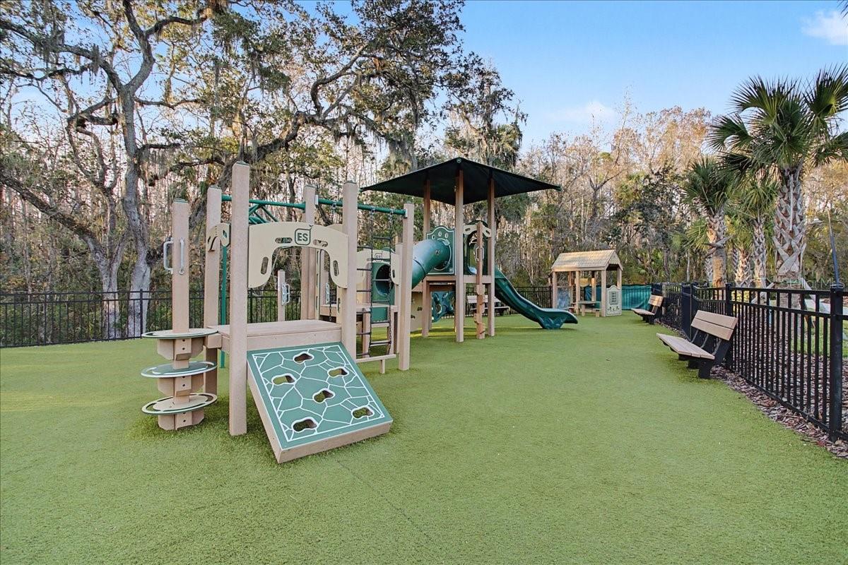 TAMPA PALMS AREA 4 PRCL 11 U - Residential