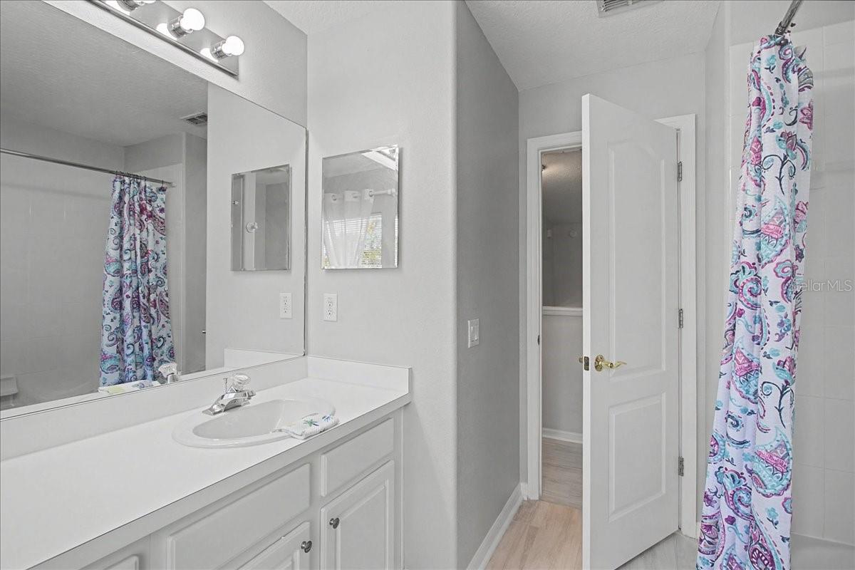 TAMPA PALMS AREA 4 PRCL 11 U - Residential