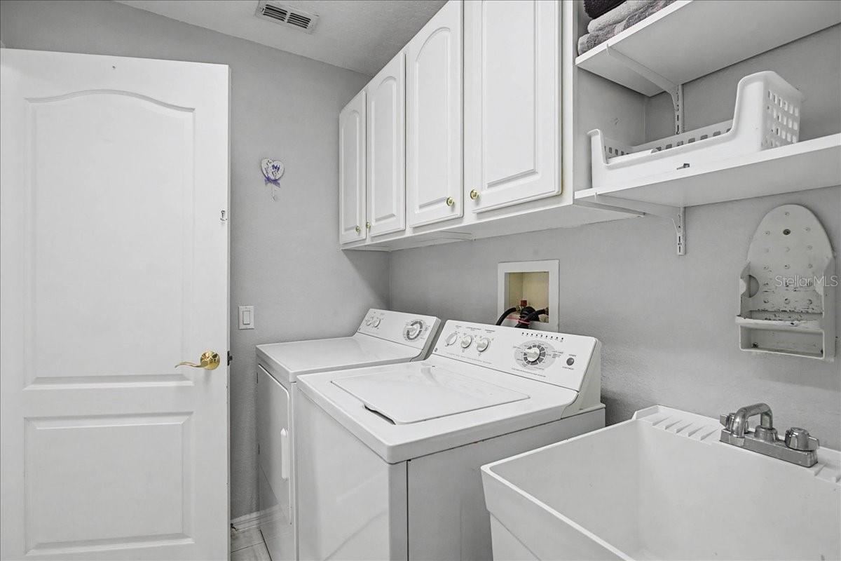 TAMPA PALMS AREA 4 PRCL 11 U - Residential