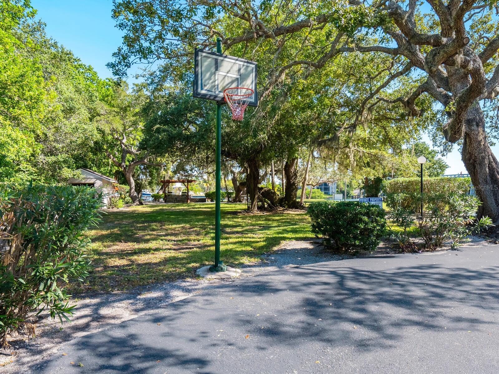 ANCHORAGE - Residential