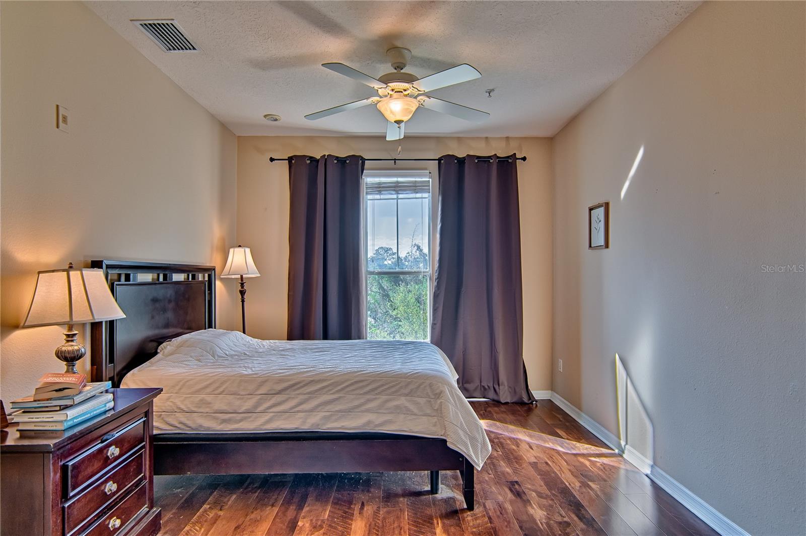 CAMPUS VIEW SOUTH LLC - Residential