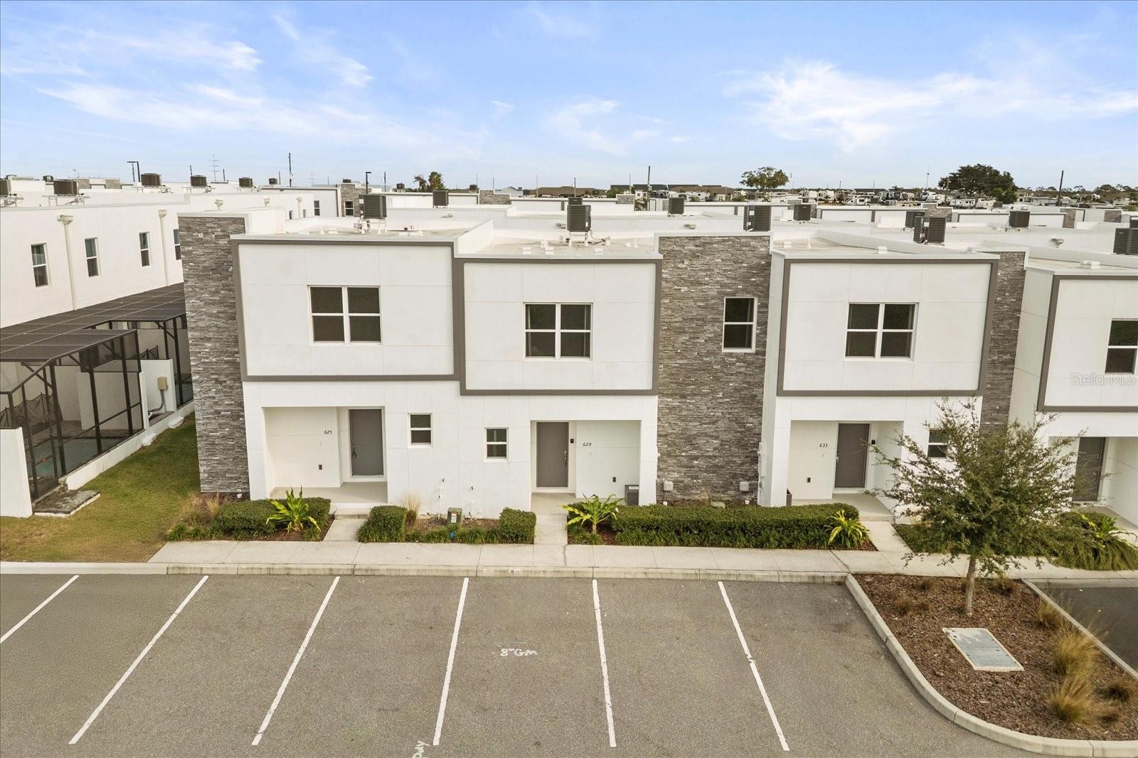 AZUR RESIDENCE - Residential