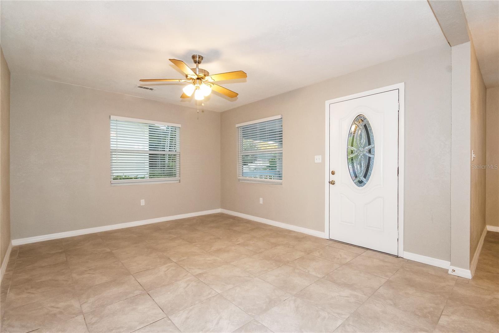 BEVERLY HILLS - Residential Lease