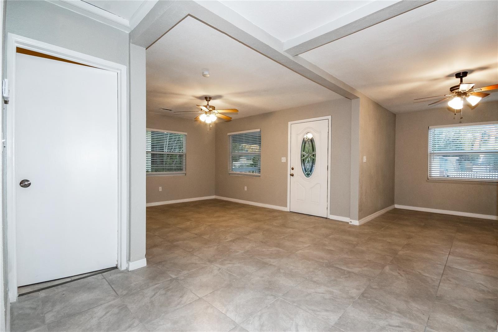 BEVERLY HILLS - Residential Lease