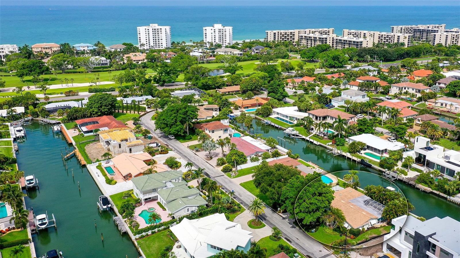 COUNTRY CLUB SHORES - Residential