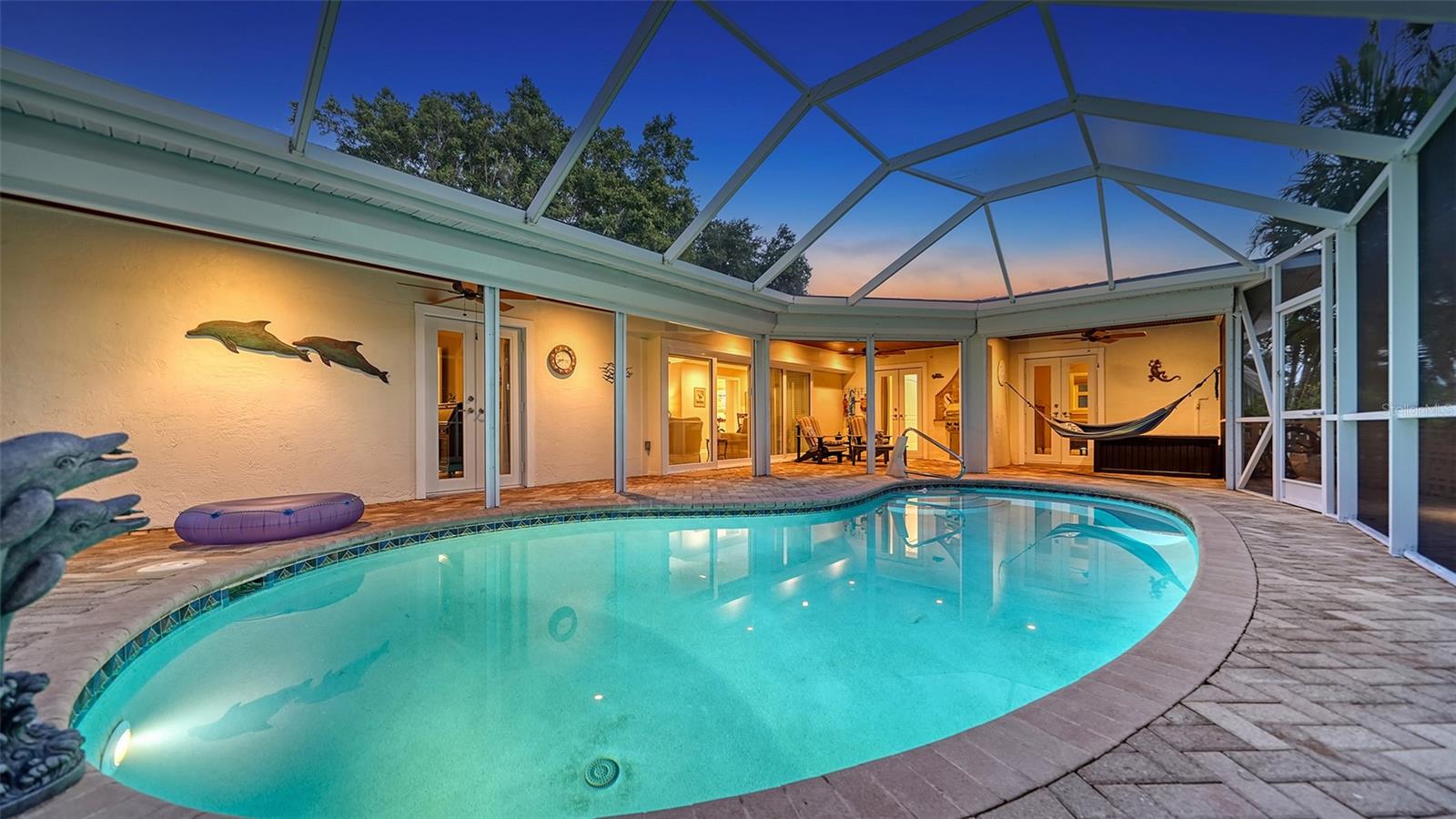 COUNTRY CLUB SHORES - Residential