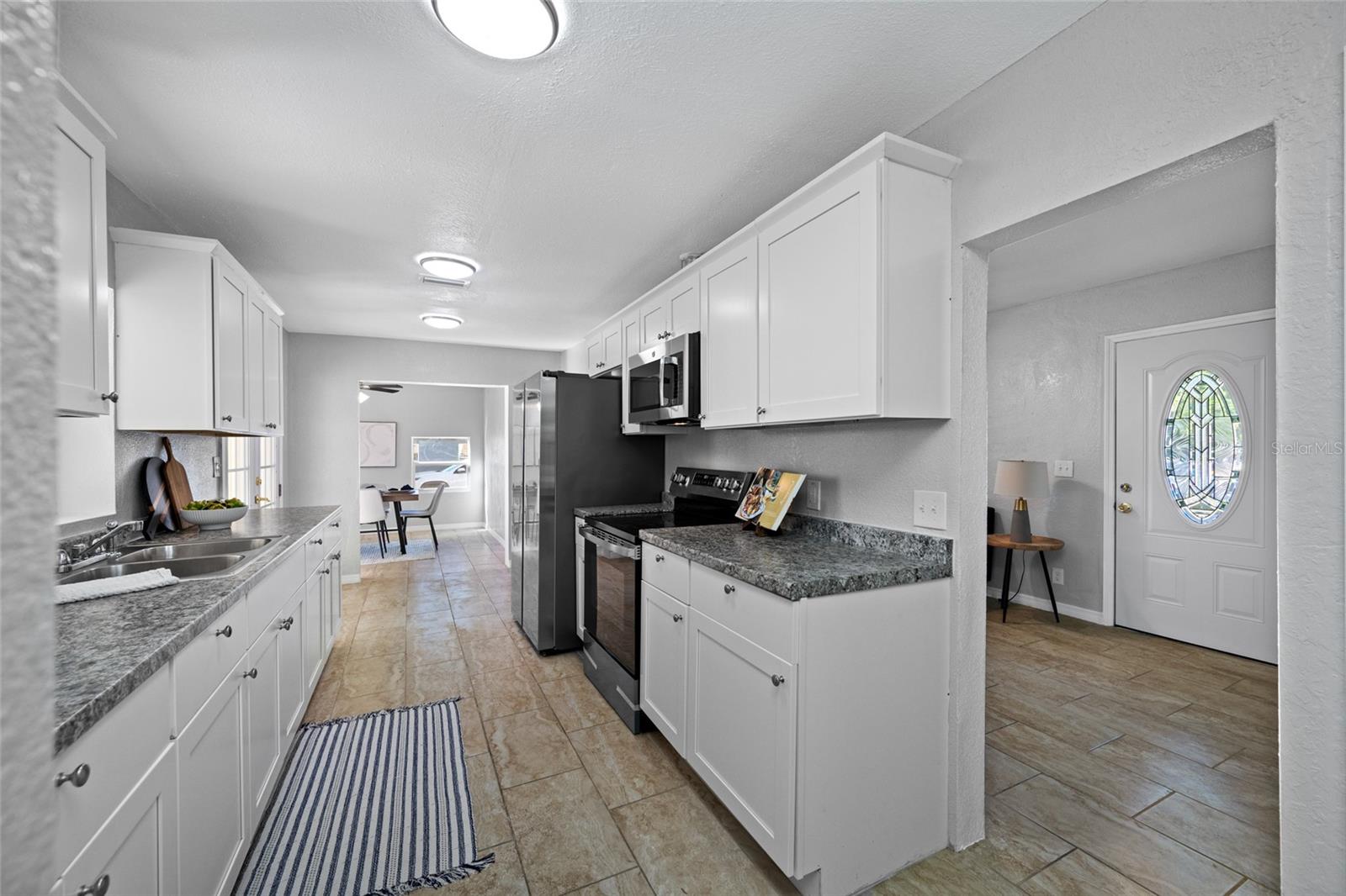 N 70FT OF S 680FT OF E 150 FT OF W 980FT OF SW 1/4 - Residential