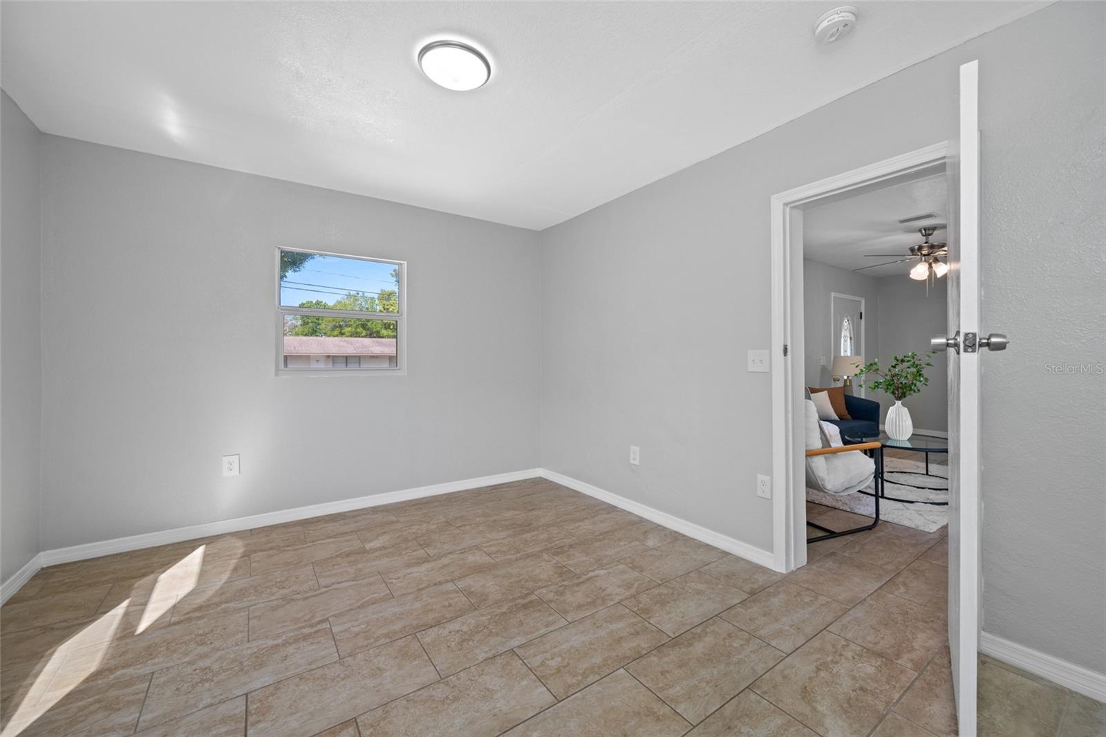 N 70FT OF S 680FT OF E 150 FT OF W 980FT OF SW 1/4 - Residential