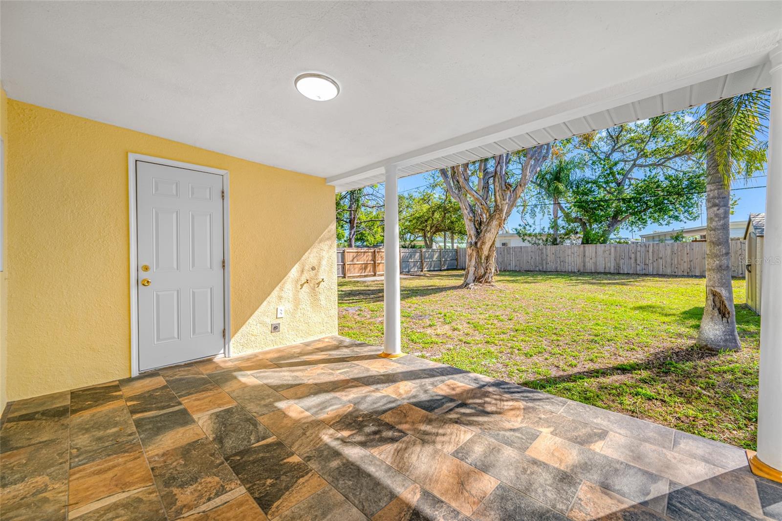 N 70FT OF S 680FT OF E 150 FT OF W 980FT OF SW 1/4 - Residential