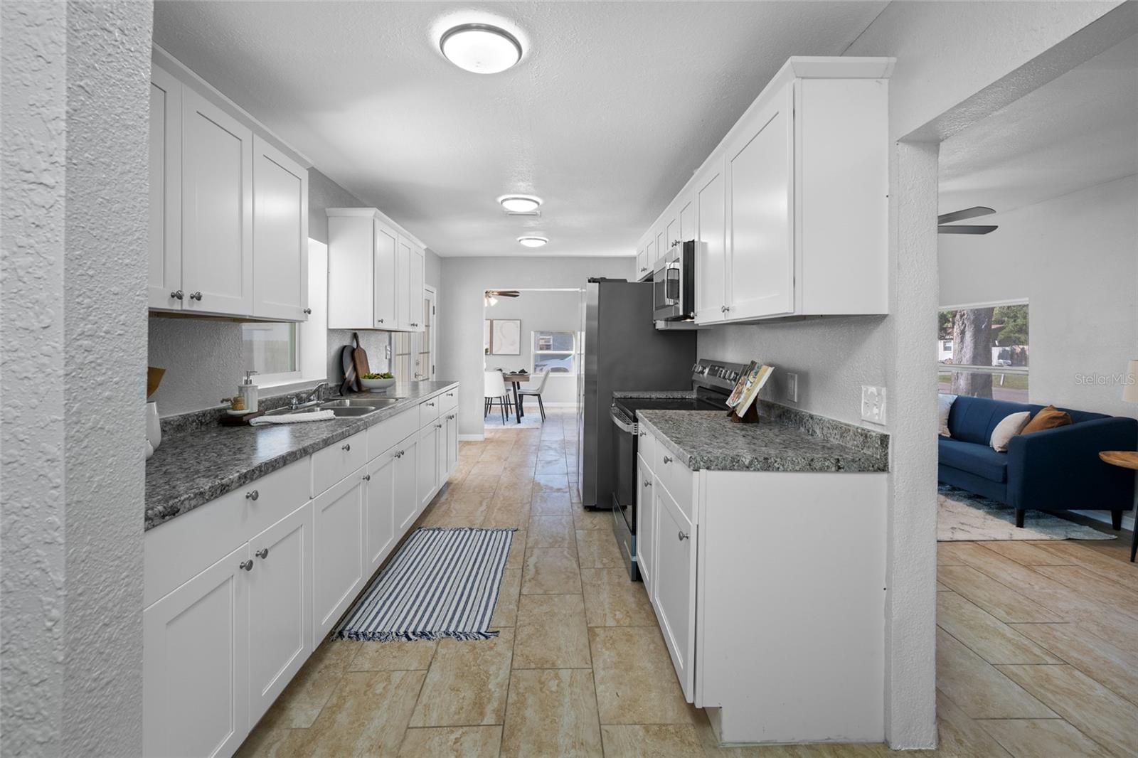 N 70FT OF S 680FT OF E 150 FT OF W 980FT OF SW 1/4 - Residential