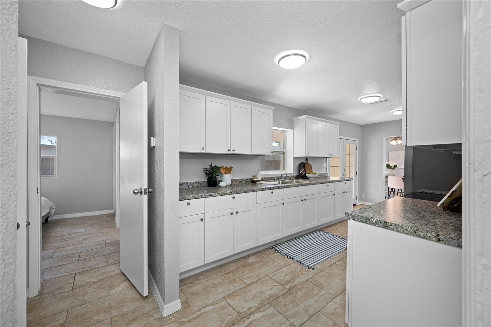 N 70FT OF S 680FT OF E 150 FT OF W 980FT OF SW 1/4 - Residential