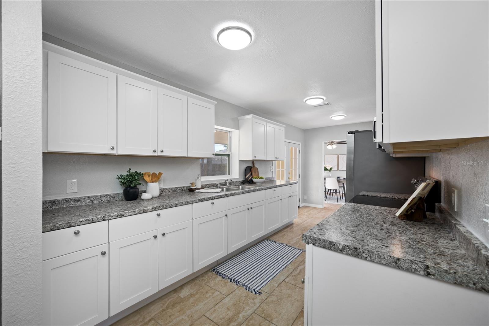 N 70FT OF S 680FT OF E 150 FT OF W 980FT OF SW 1/4 - Residential