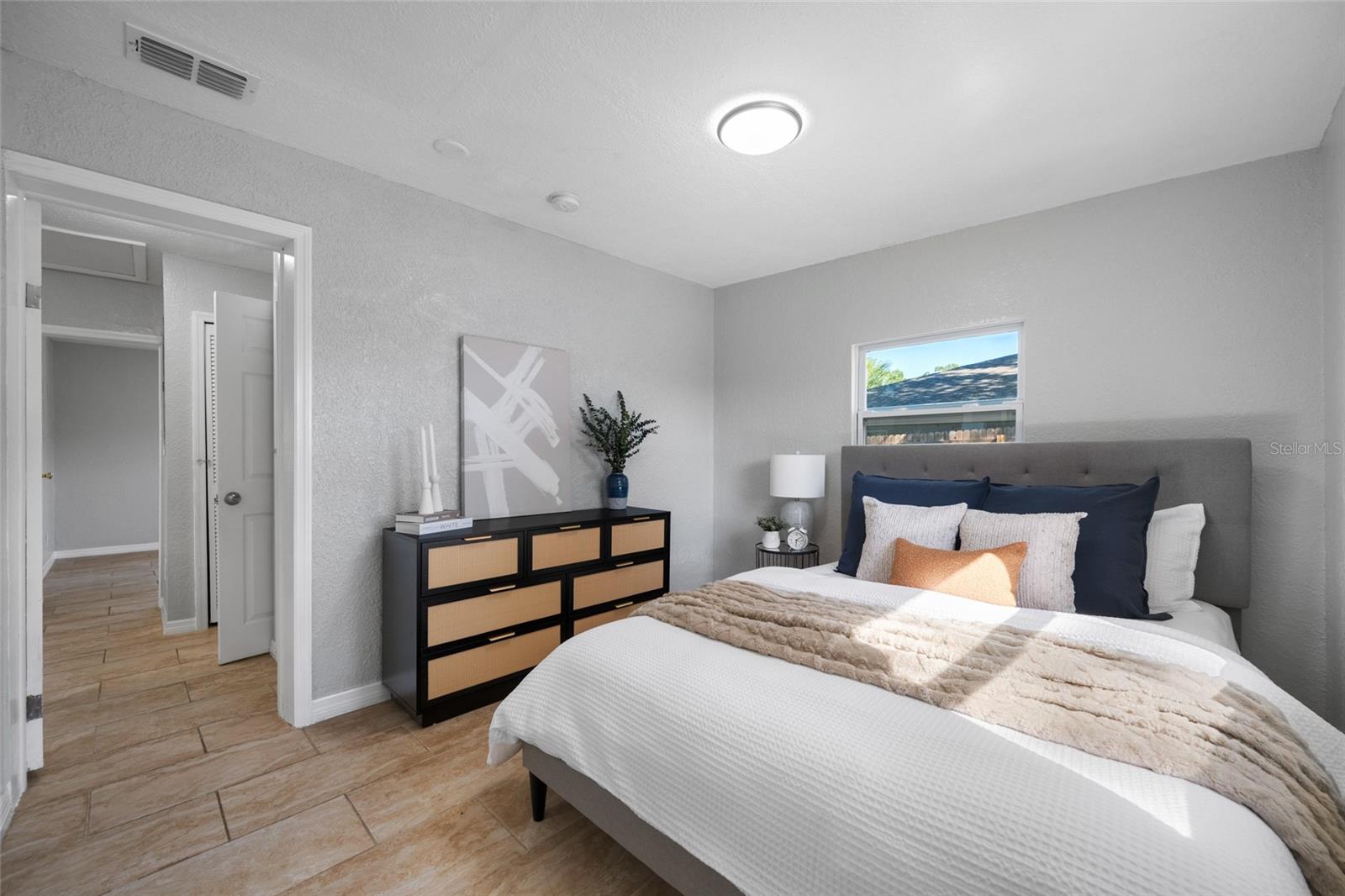 N 70FT OF S 680FT OF E 150 FT OF W 980FT OF SW 1/4 - Residential