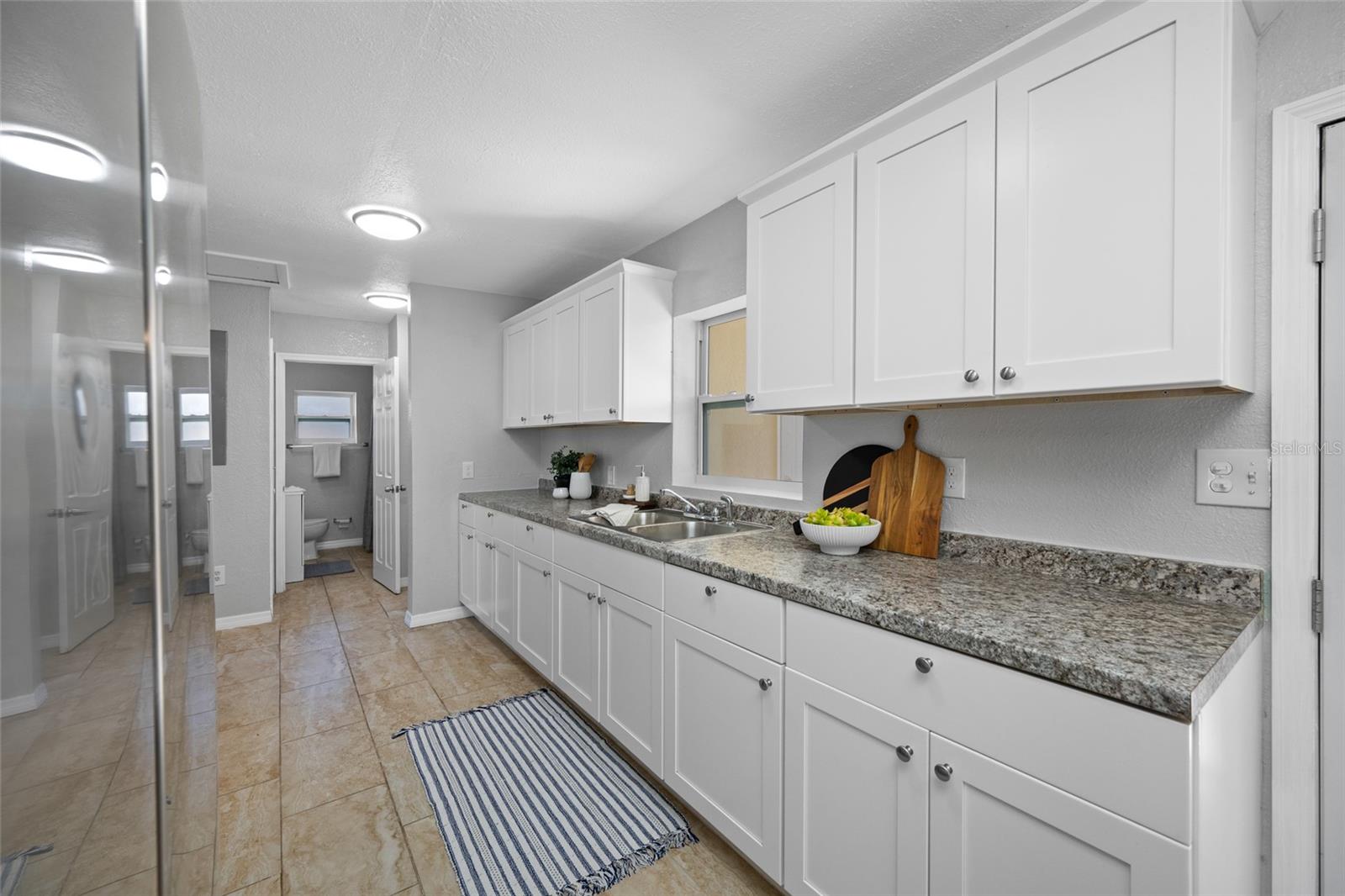 N 70FT OF S 680FT OF E 150 FT OF W 980FT OF SW 1/4 - Residential