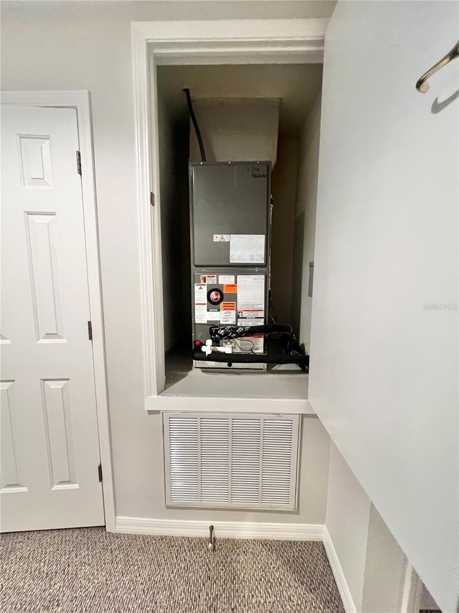 PINE GROVE CONDO AT BLOOMINGDALE - Residential