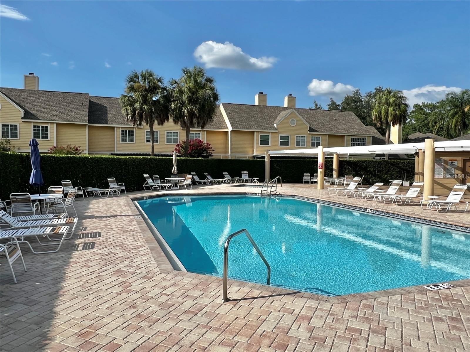 PINE GROVE CONDO AT BLOOMINGDALE - Residential