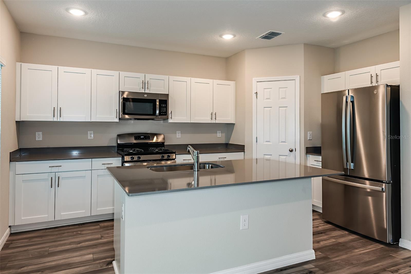 LAWSON DUNES - Residential