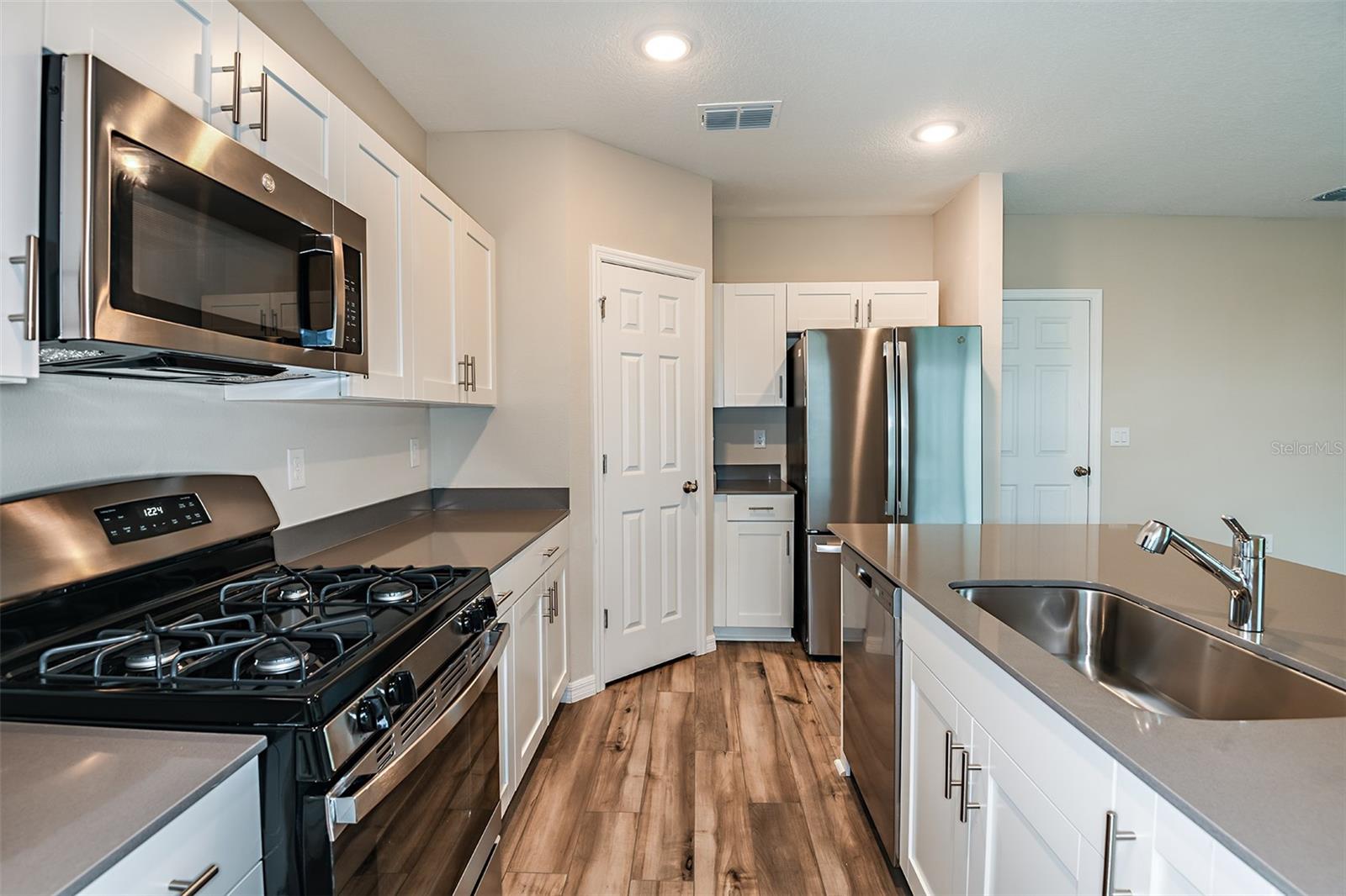 LAWSON DUNES - Residential