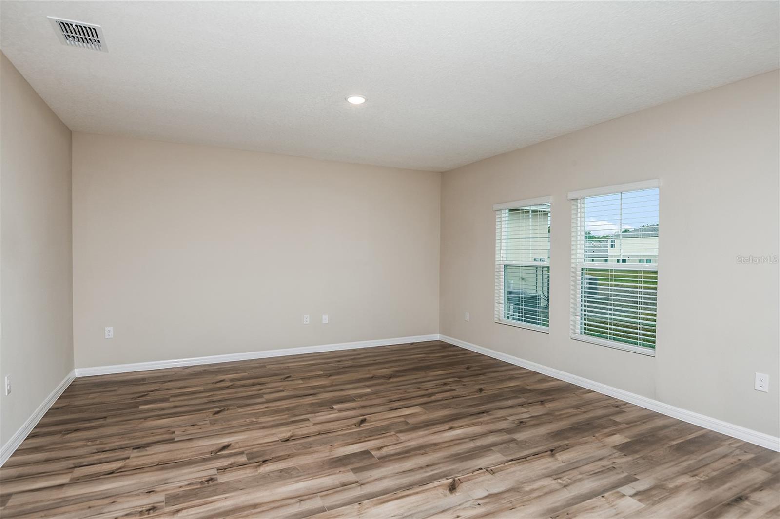 LAWSON DUNES - Residential