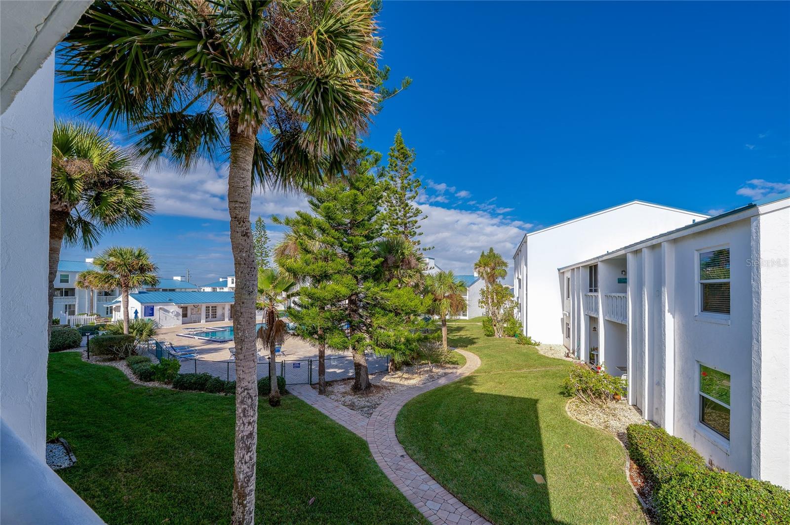 BEACON  POINT CONDO - Residential