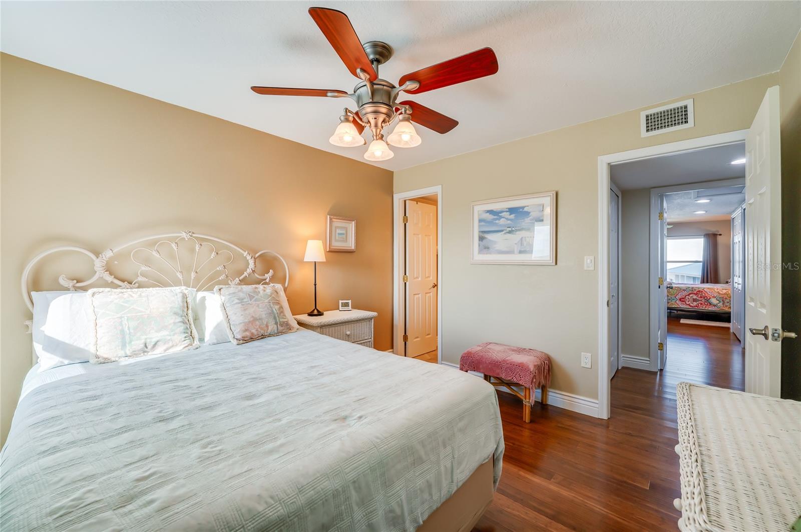 BEACON  POINT CONDO - Residential