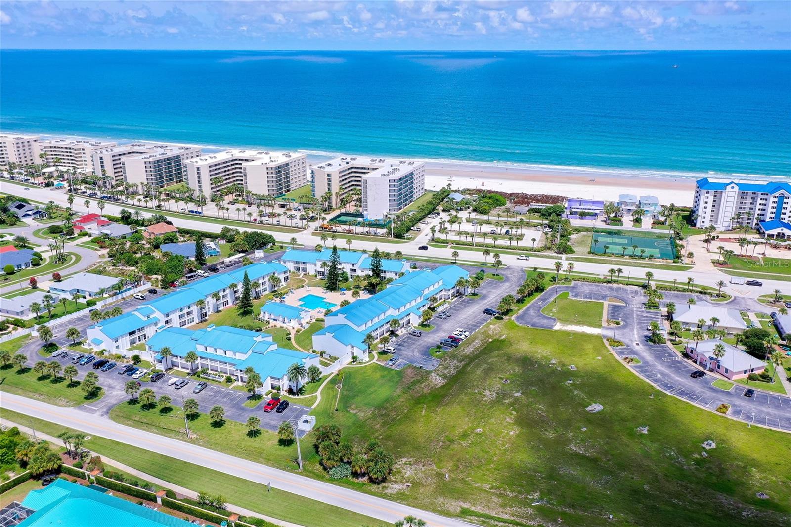 BEACON  POINT CONDO - Residential