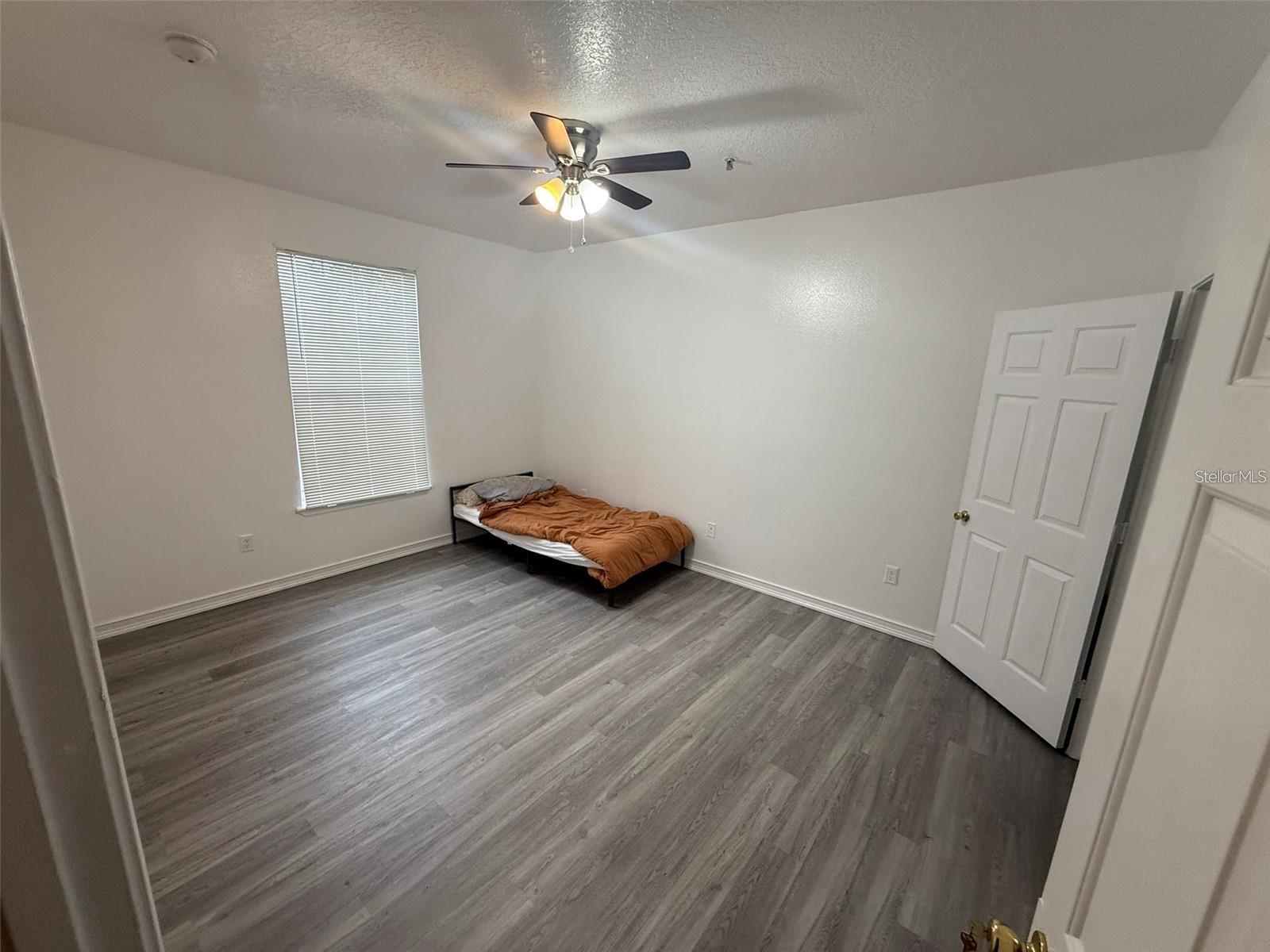 CAPRI/HUNTERS CRK CONDO - Residential