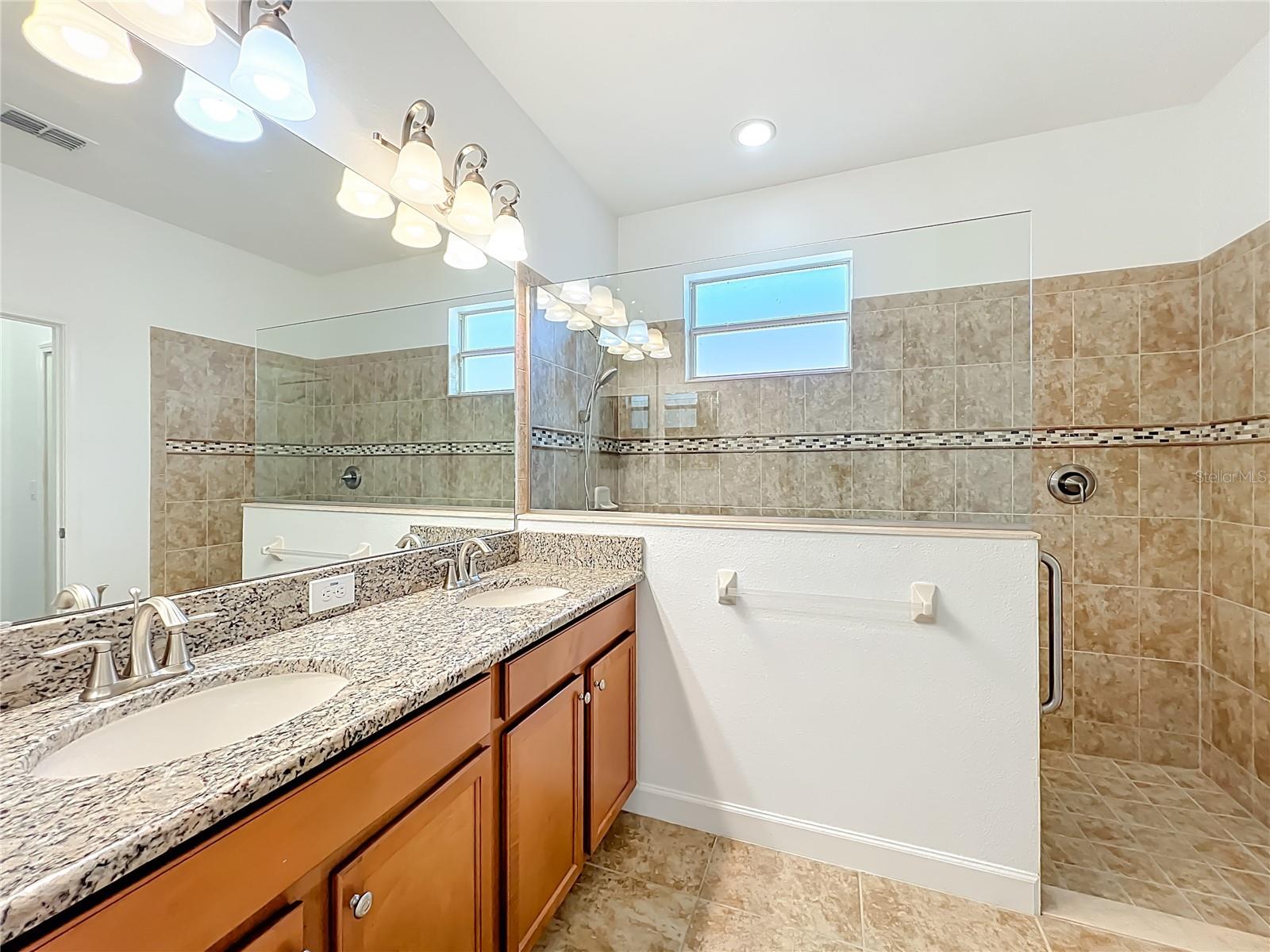 HERITAGE HILLS - Residential