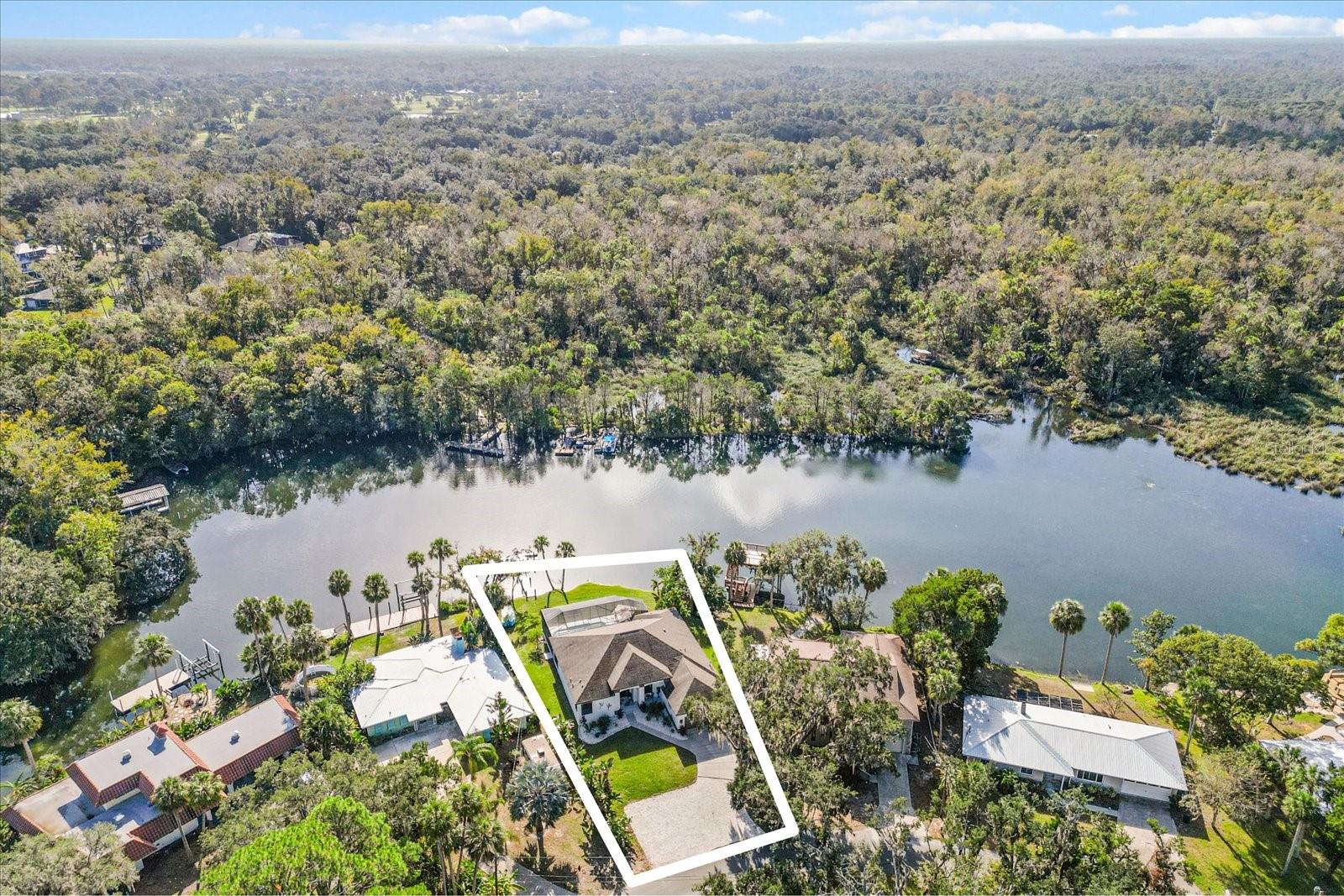 1055 N CRESCENT DRIVE