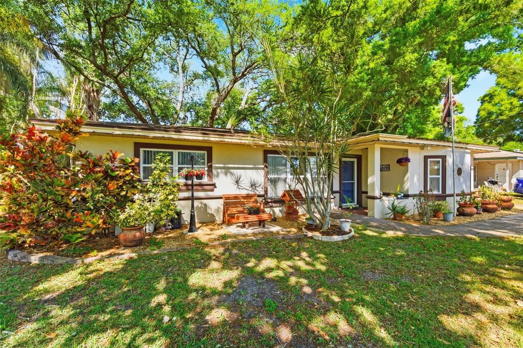 Photo of 194 21st Terrace SE, Largo, FL 33771 (MLS # TB8496013)