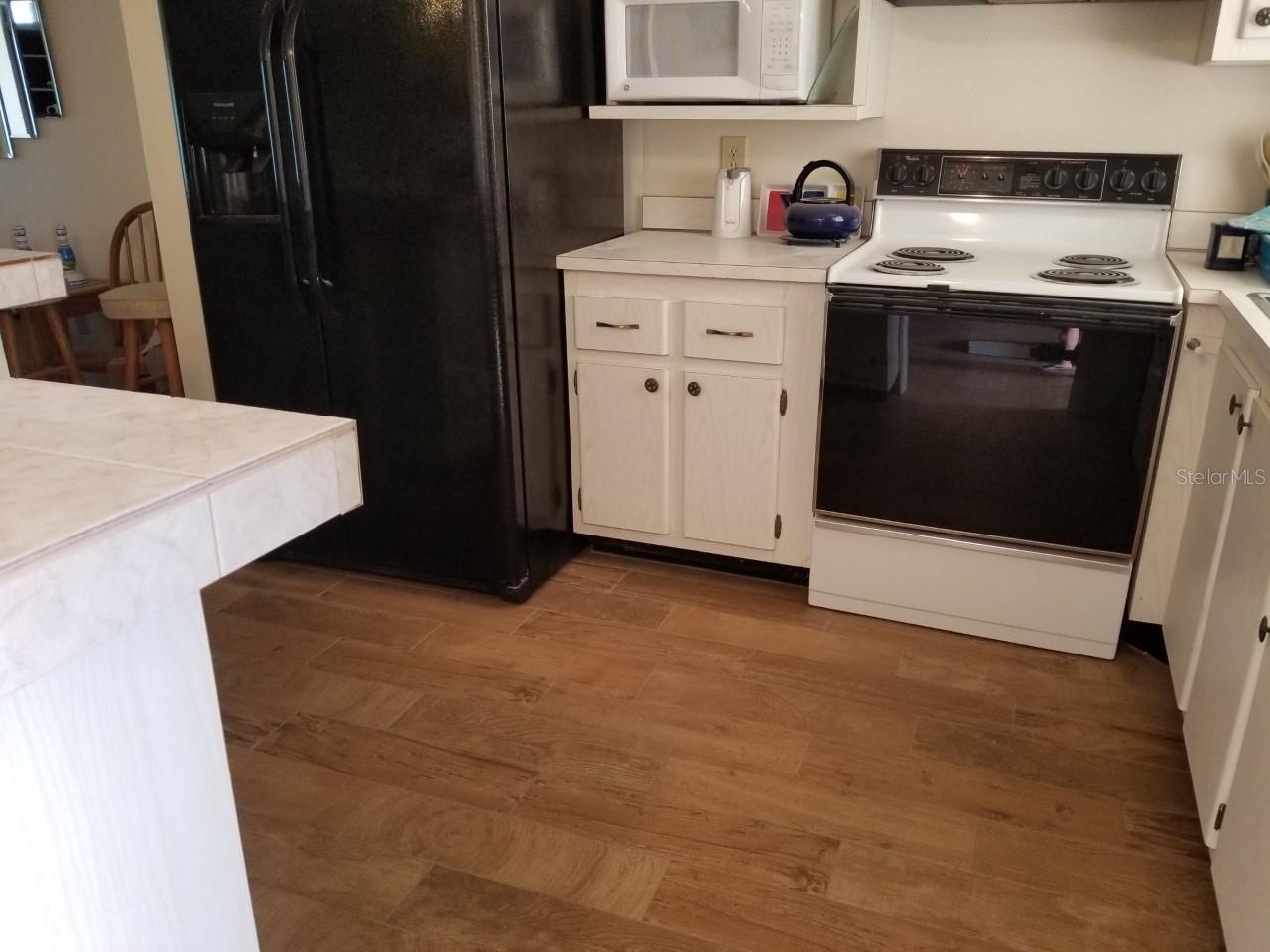 HARBOUR LIGHT TOWERS CONDO - Residential Lease