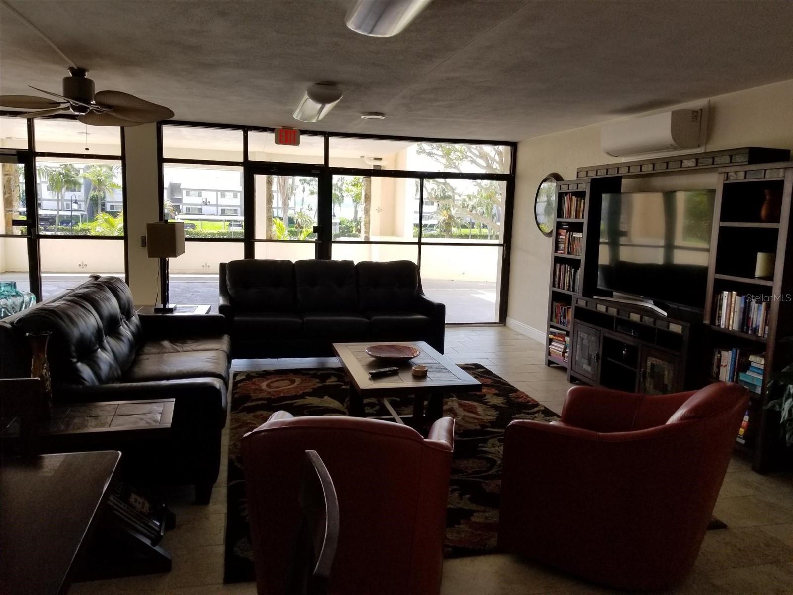 HARBOUR LIGHT TOWERS CONDO - Residential Lease