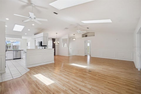 Tiny photo for 25904 Newcombe Circle, Leesburg, FL 34748 (MLS # G5112857)