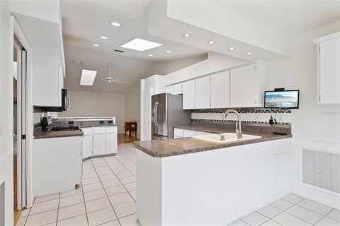 Tiny photo for 25904 Newcombe Circle, Leesburg, FL 34748 (MLS # G5112857)
