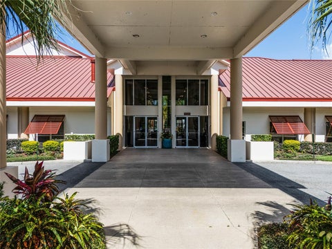 Tiny photo for 25904 Newcombe Circle, Leesburg, FL 34748 (MLS # G5112857)