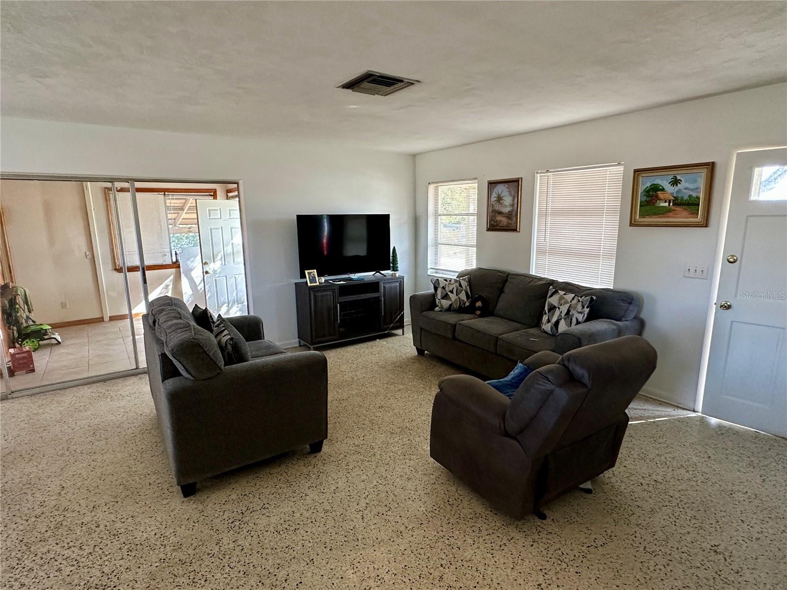 1456 N PAGE DRIVE