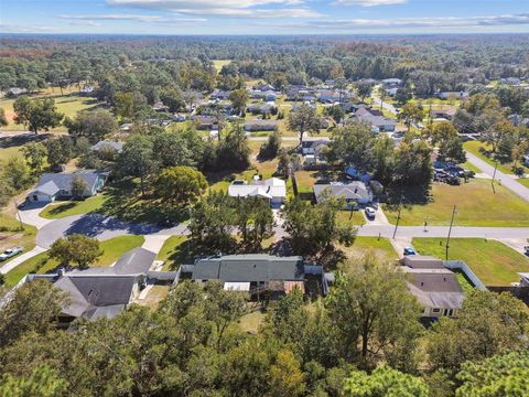 A home in HOMOSASSA