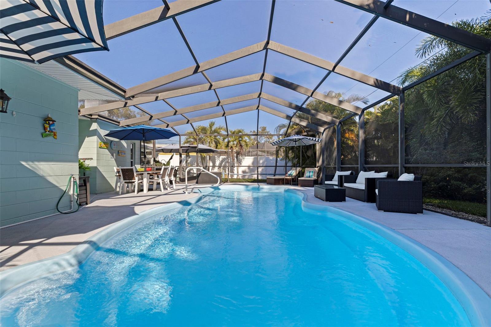 BAY PINES ESTATES - Residential