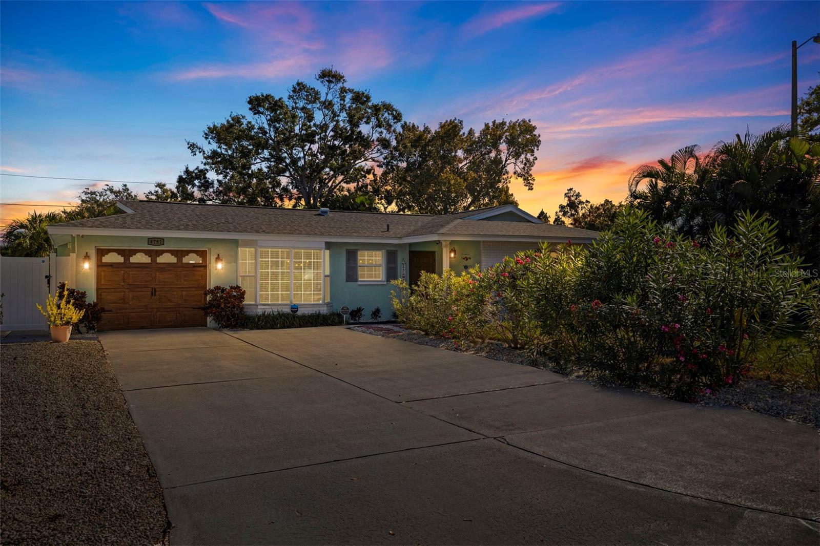 BAY PINES ESTATES - Residential